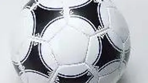 赵露思直播翻桌，流量明星遭资本操控疑云？